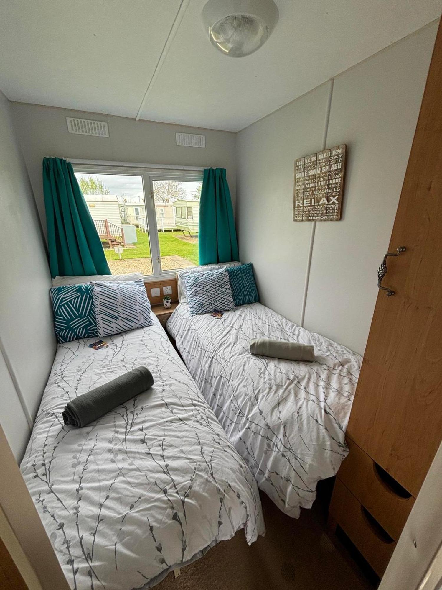 Pet Friendly Holiday Home On Golden Palm Skegness Kültér fotó
